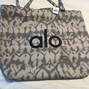 ALO Yoga Gray Tie-Dye Canvas Tote